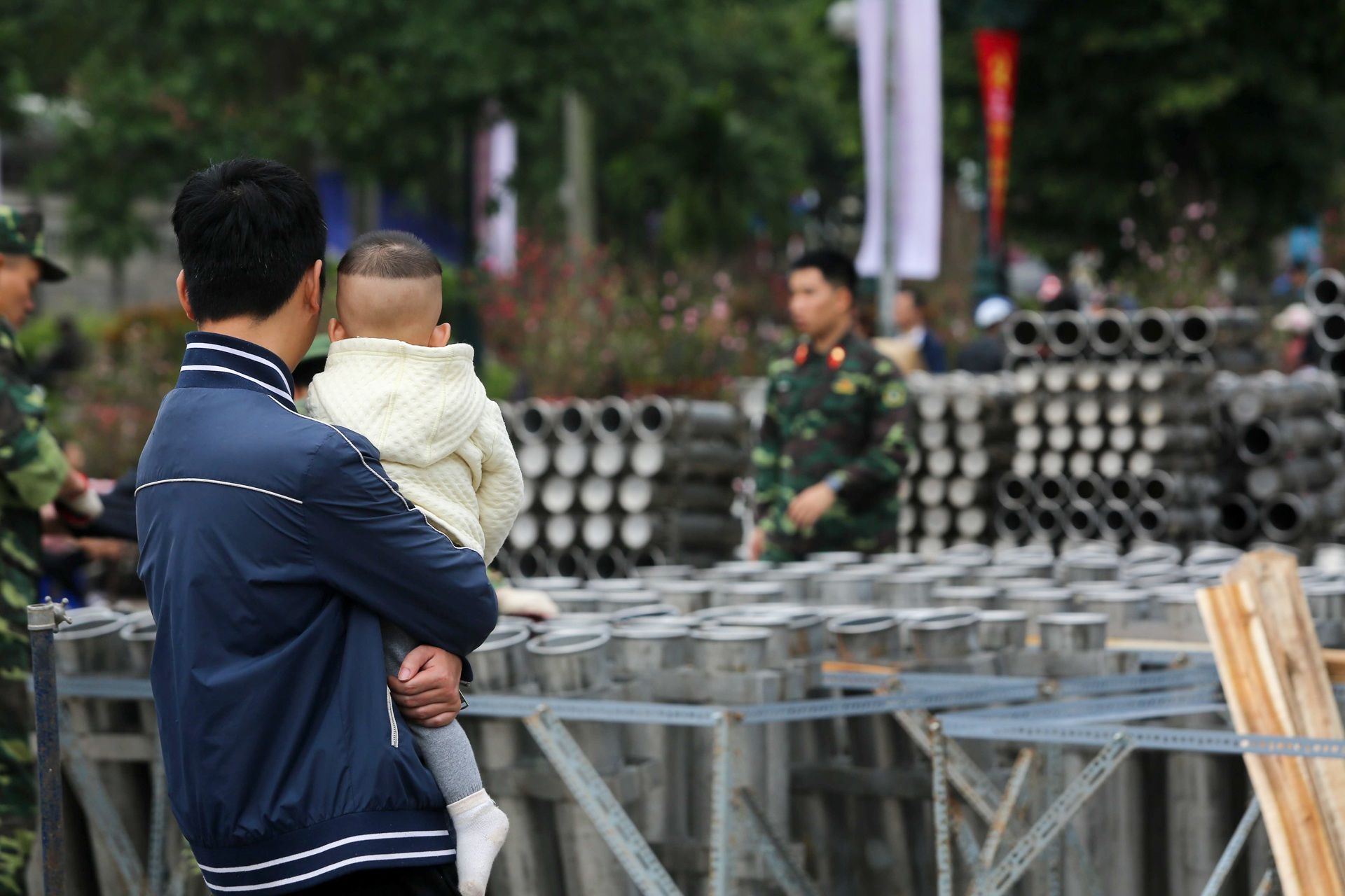 muc so thi tran dia phao hoa chuan bi khai hoa don giao thua tai ha noi