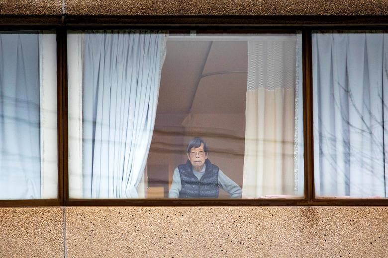 Ảnh ấn tượng tuần (28/12-3/1): Câu chuyện vaccine Covid-19, giao thừa lạ lùng nhất lịch sử, ông Trump chơi golf và đánh bom kinh hoàng ở Yemen Ảnh ấn tượng tuần (28/12-3/1): Ông Trump thảnh thơi chơi golf, Chuyện vaccine Covid-19, Giao thừa kỳ lạ nhất lịch sử và đánh bom kinh hoàng ở Yemen