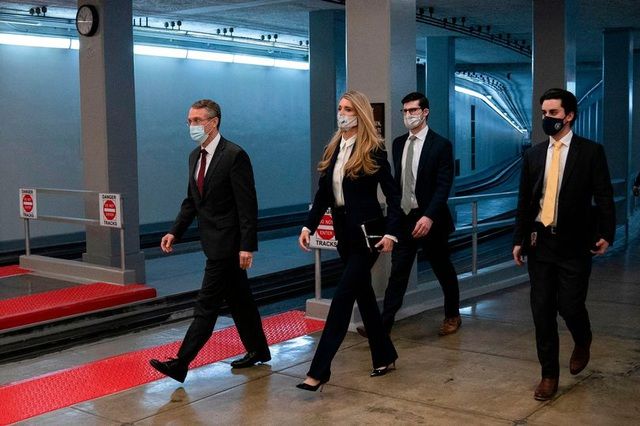 Bạo loạn ở Mỹ: Hình ảnh các nghị sĩ thoát hiểm bằng hệ thống đường hầm ngầm ít được biết đến