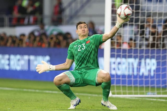 Hai CLB châu Âu nhảy vào cuộc đua chiêu mộ Văn Lâm