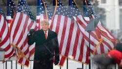 Ảnh ấn tượng tuần (28/12-3/1): Điều chưa từng có ở Đồi Capitol, xót xa vụ tai nạn máy bay Indonesia và nhà sáng lập WikiLeaks nhận tin vui