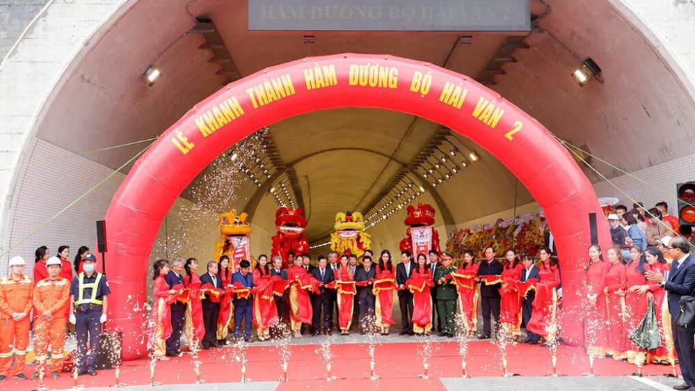 Tin bất động sản hôm nay 12/1: Sốc khi đất ven Hà Nội 'nhảy' giá 50% trong 1 năm; các trường hợp sổ đỏ bị thu hồi?