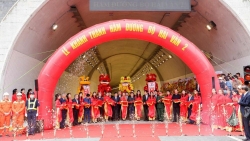 Tin bất động sản hôm nay 12/1: Sốc khi đất ven Hà Nội 'nhảy' giá 50% trong 1 năm; các trường hợp sổ đỏ bị thu hồi?