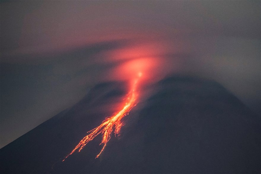 Ảnh ấn tượng tuần (18-24/1): Lễ nhậm chức Tổng thống Mỹ khác thường, nhân vật đối lập Nga Navalny ‘chiếm sóng’ truyền thông và tập ‘yoga bia’ Ảnh ấn tượng tuần (18-24/1): Lễ nhậm chức Tổng thống Mỹ khác thường, nhân vật đối lập Nga Navalny ‘chiếm sóng’ truyền thông và tập ‘yoga bia’