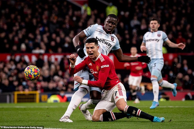 Cristiano Ronaldo khẳng định chặng đường phía trước của Man Utd hứa hẹn sẽ đầy gian nan.