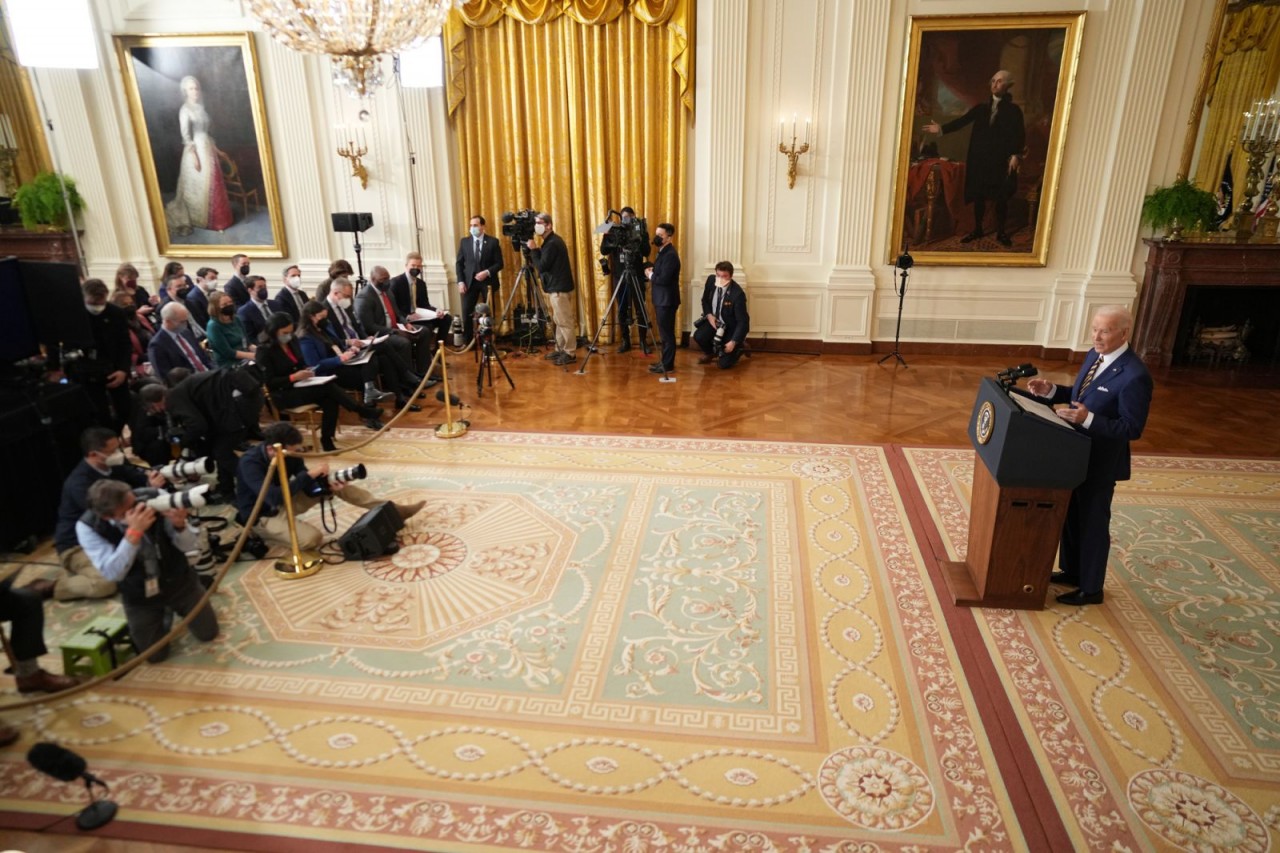 Ảnh ấn tượng tuần (17-23/1): Quan hệ Nga-Ukraine tăng nhiệt, căn cứ quân sự bị phá hủy ở Donetsk, Washington-Moscow ‘già néo’, liệu có ‘đứt dây’?