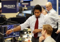 sp 500 va nasdaq lap ky luc moi trong mua bao cao loi nhuan