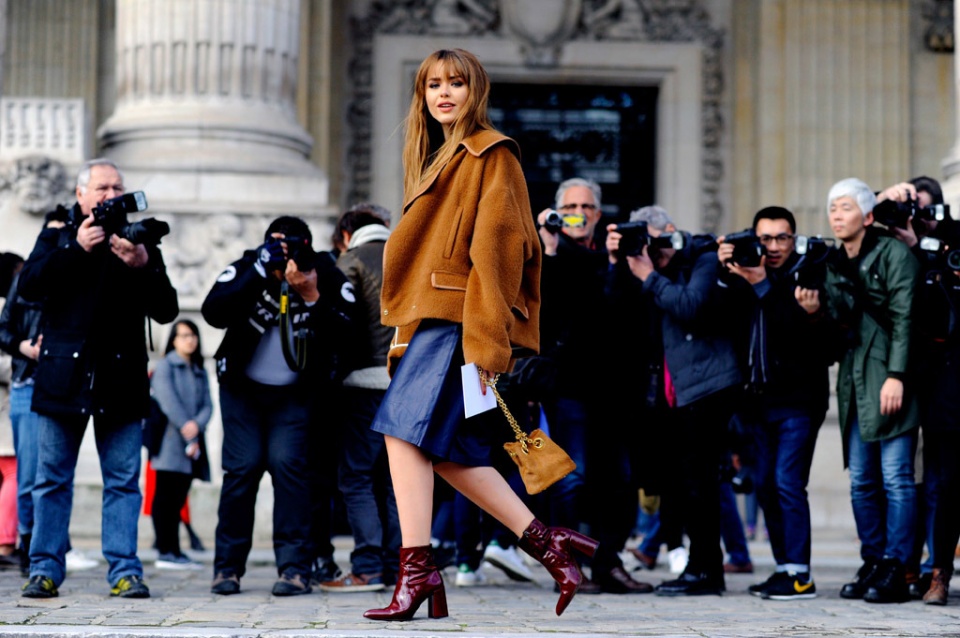 Vì sao tín đồ thời trang mê mẩn Paris Fashion Week? vi sao tin do thoi trang me man paris fashion week