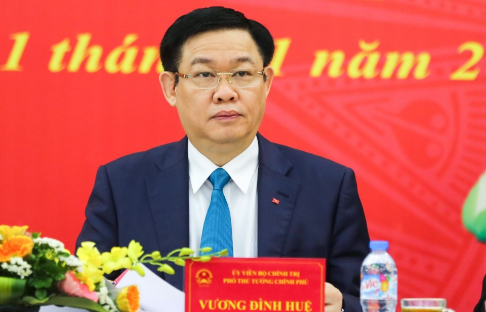 Thế nước ngày càng đi lên