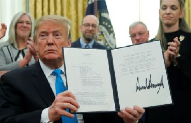 Tổng thống Mỹ kí sắc lệnh hướng đến thành lập Lực lượng Vũ trụ trong quân đội