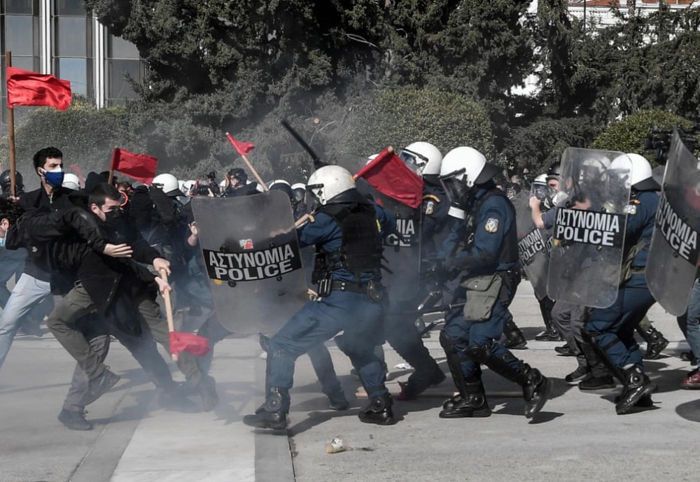 Ảnh ấn tượng tuần (8-14/2): Ông Trump lại vượt ải, lần đầu công bố video về vụ bạo loạn Điện Capitol và Tết Nguyên đán ở châu Á