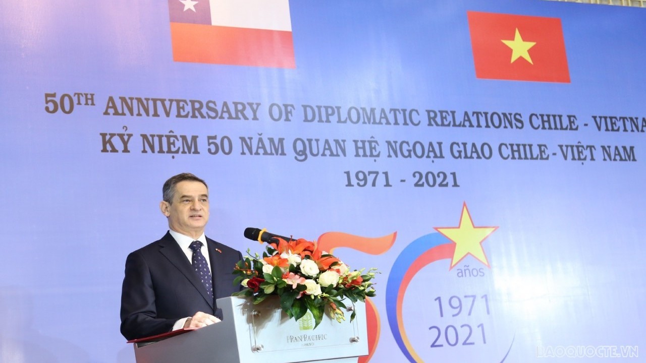 Đại sứ Chile chia sẻ về lần đầu trải nghiệm văn hóa truyền thống Tết Nguyên đán của Việt Nam