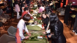 Ấm áp ngày hội gói bánh chưng mừng Xuân Nhâm Dần của cộng đồng người Việt tại Thượng Hải, Trung Quốc