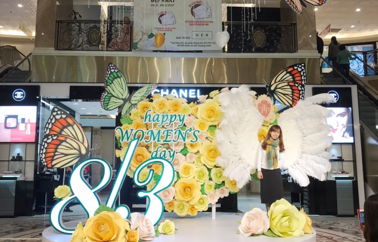 Thị trường 8/3: Đua nhau khuyến mãi kích cầu