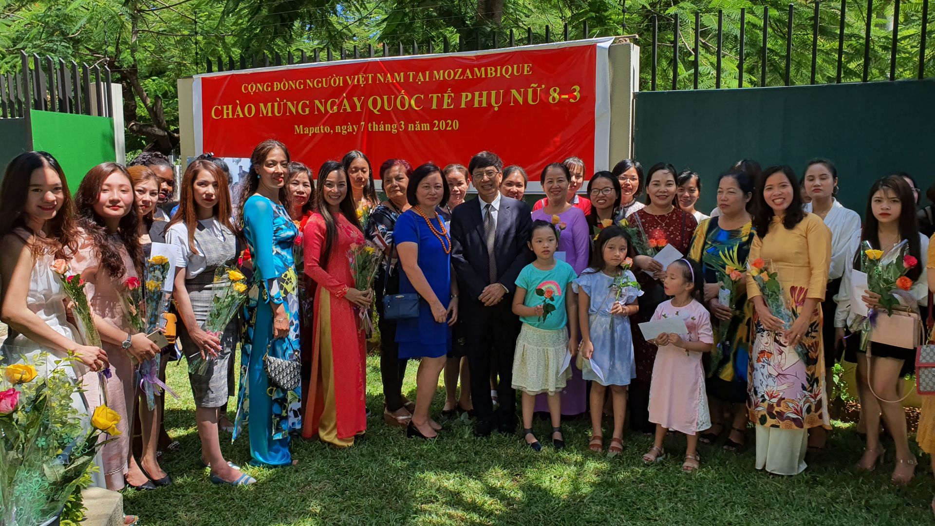 Gặp gỡ phụ nữ người Việt tại Mozambique nhân ngày Quốc tế Phụ nữ gap go phu nu nguoi viet tai mozambique nhan ngay quoc te phu nu