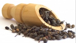 Giá tiêu hôm nay 10/10: Giá tiêu vẫn theo đà giảm, chờ lực cầu từ thị trường Trung Quốc cho mùa cuối năm