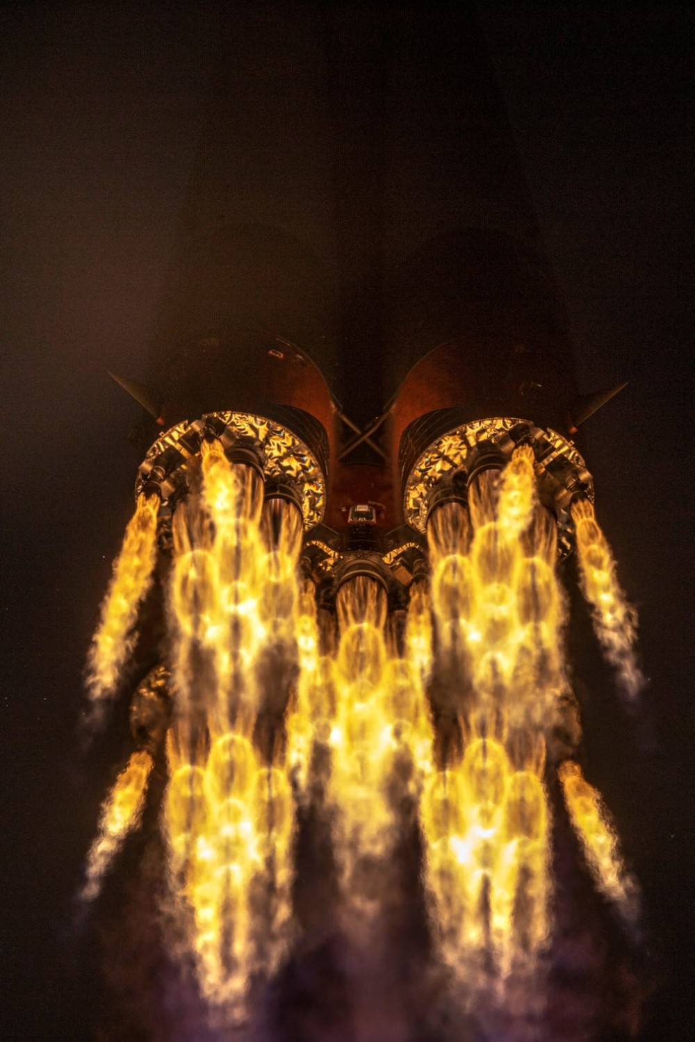 Ảnh ấn tượng tuần (1-7/3): Việt Nam chiến thắng Covid-19, căng thẳng Myanmar, ông Trump tái xuất và Triều Tiên lộ bí mật