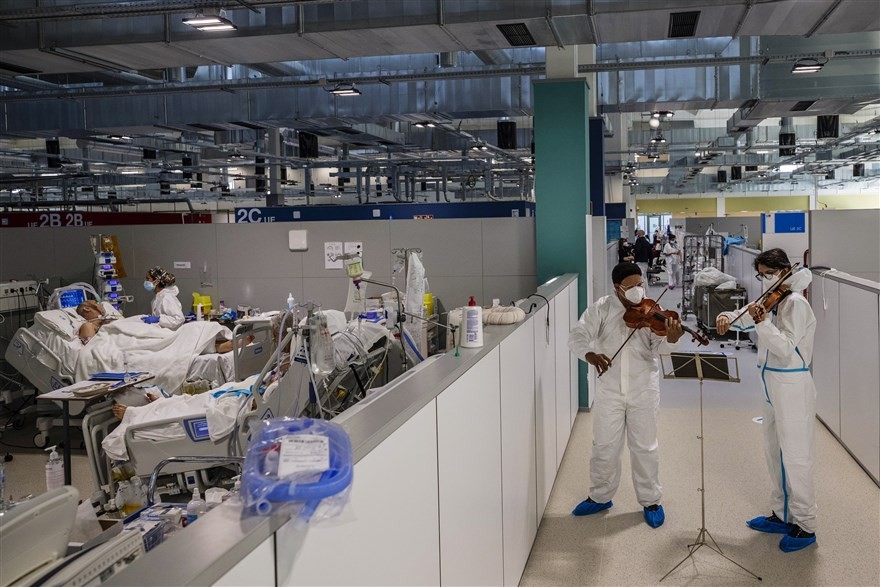 Ảnh ấn tượng tuần (8-14/3): Căng thẳng Myanmar, gói cứu trợ 1.900 tỷ USD tham vọng của Mỹ, Hoàng tử Harry và 'cú ấn nút bom hạt nhân'