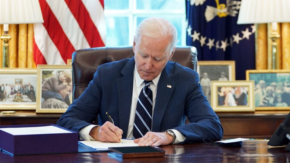 Ảnh ấn tượng tuần (8-14/3): Căng thẳng Myanmar, gói cứu trợ 1.900 tỷ USD tham vọng của Mỹ, Hoàng tử Harry và 'cú ấn nút bom hạt nhân'