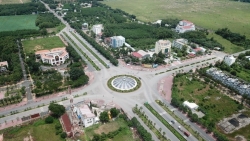 Bất động sản được định giá ‘trên trời’, giải mã cơn lốc sốt đất và rủi ro rình rập