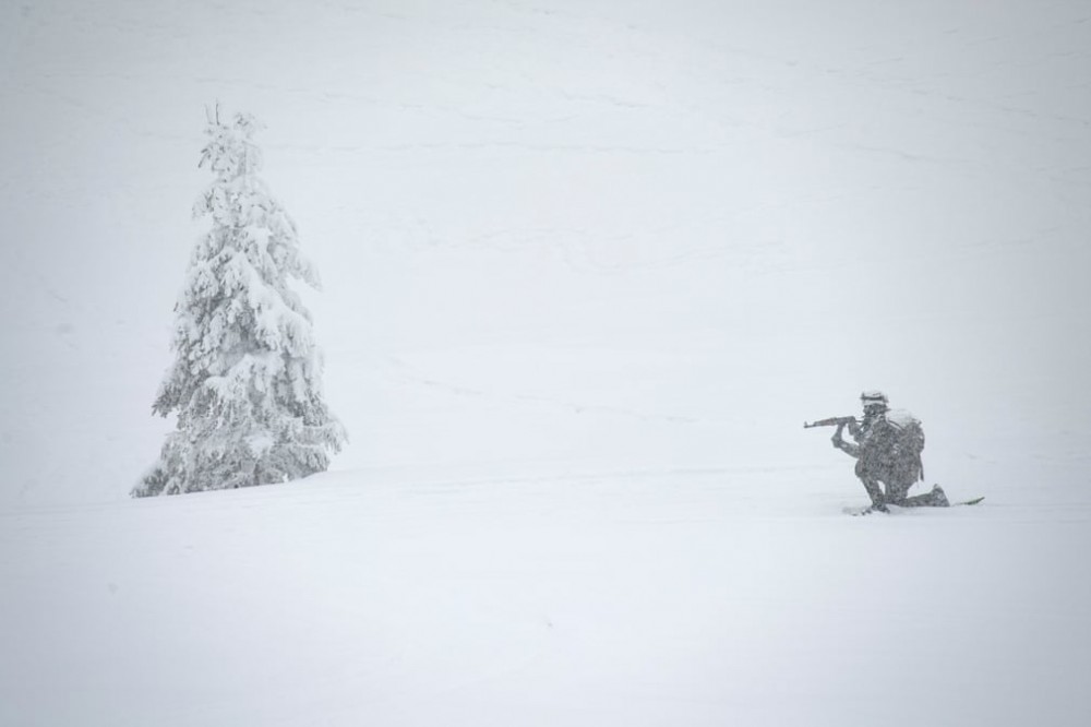 Ảnh ấn tượng tuần (15-21/3): Mỹ-Trung ‘khẩu chiến’ nảy lửa, căng thẳng Myanmar và lực lượng đặc nhiệm Bulgaria tập trận