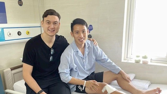 Giấu kỹ lịch trình, Đặng Văn Lâm bất ngờ vào viện thăm Đỗ Hùng Dũng