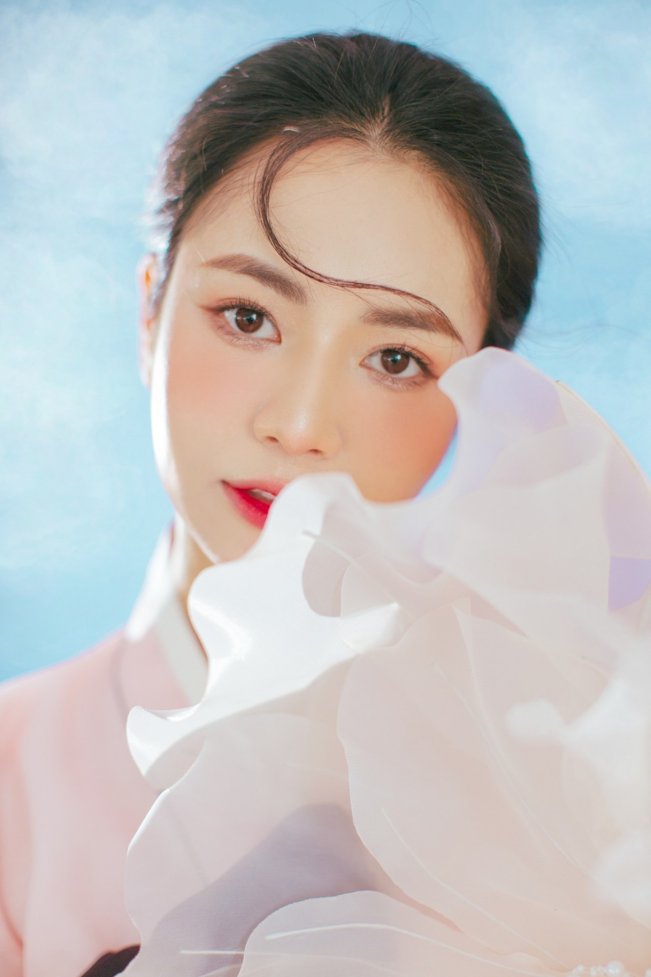 Diễn viên phim Hương vị tình thân nhận nhiều lời khen với loạt ảnh mới