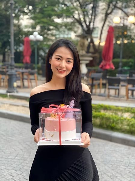 Diễn viên phim Hương vị tình thân nhận nhiều lời khen với loạt ảnh mới