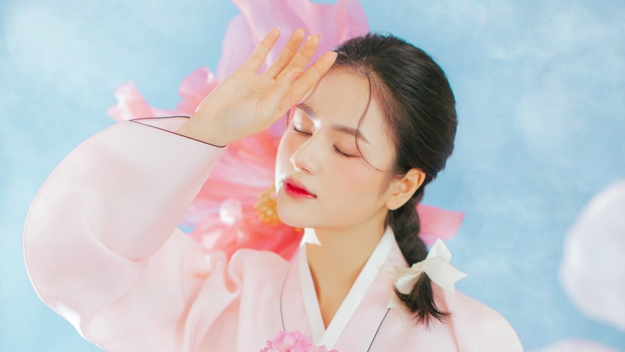 Diễn viên phim Hương vị tình thân nhận nhiều lời khen với loạt ảnh mới