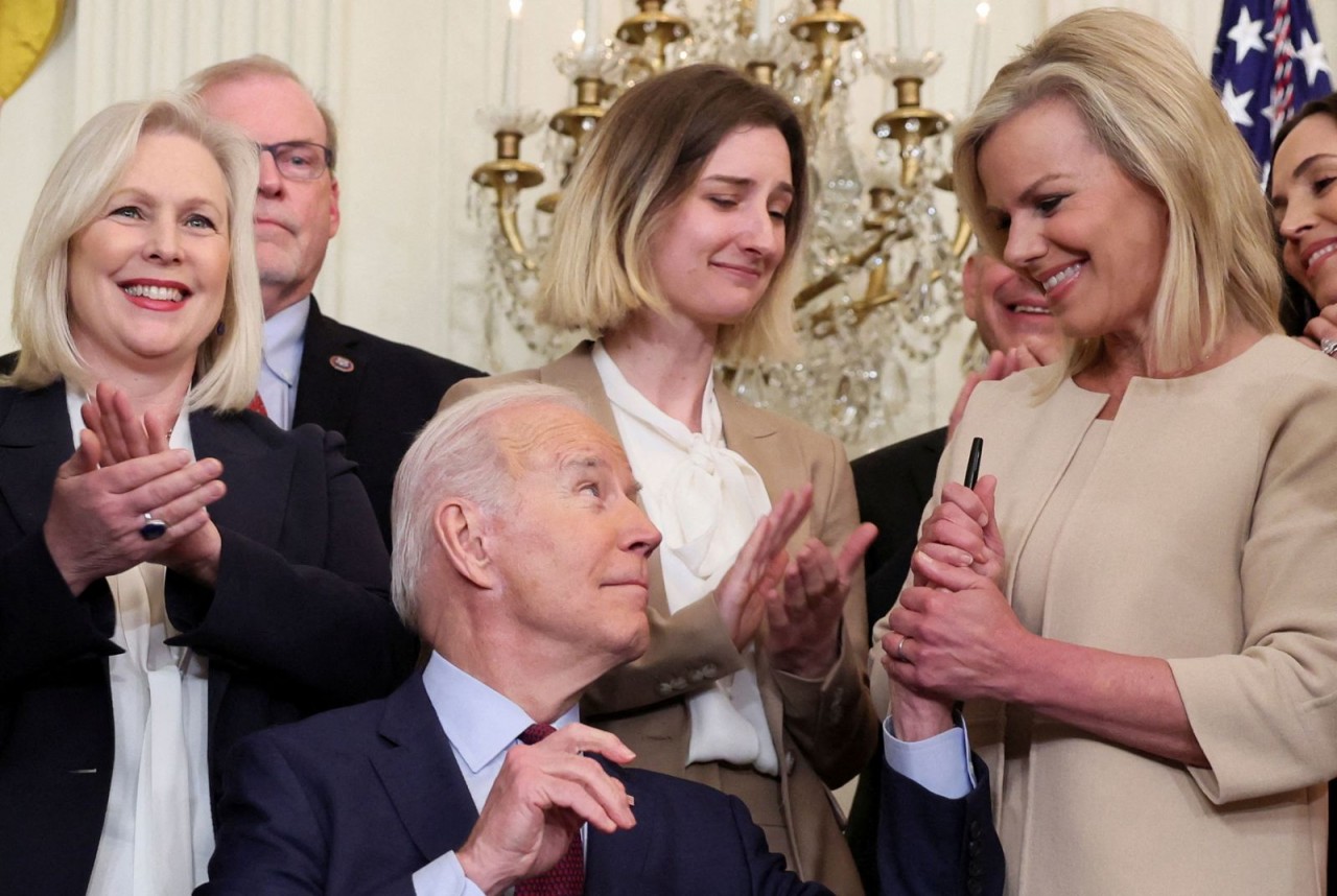 Ảnh ấn tượng tuần (7-13/3): EU không ra đòn với khí đốt Nga, nói kết nạp Ukraine ‘không phải nay mai’, Moscow sẽ cấp thiết bị quân sự cho Belarus