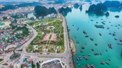 Bất động sản mới nhất: ‘Đất vàng’ mặt phố TP.HCM mãi ế ẩm, thị trường trước nỗi lo lạm phát, quy định mới về tách thửa ở Vân Đồn