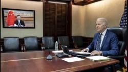 Ảnh ấn tượng tuần (14-20/3): Nga-Ukraine đổ lỗi nhau về vụ đánh bom Mariupol, 