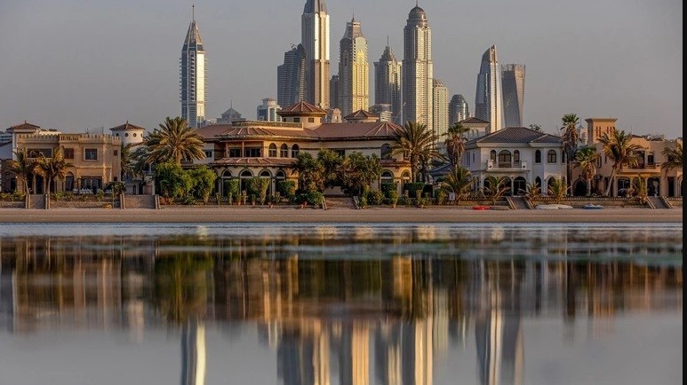 Khủng hoảng Ukraine: Tỷ phú Abramovich và giới nhà giàu Nga mang tiền đầu tư gì, ở đâu?