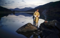 trung quoc nhiem covid 19 van len ban hang chu quan bi phat tu