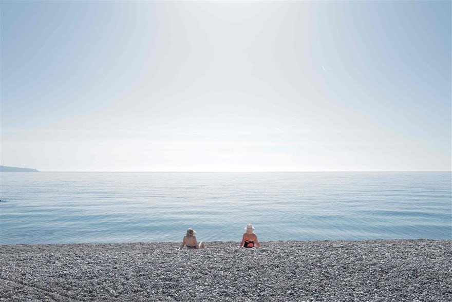 Ảnh ấn tượng tuần (29/3-4/4): Tình hình Myanmar, chiến sự Syria, nước mắt Covid-19 và lời cam kết của Tổng thống Mỹ