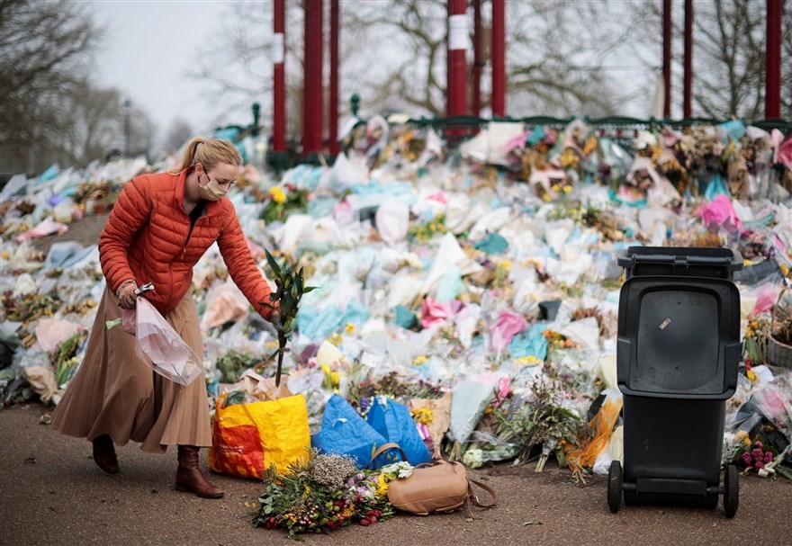 Ảnh ấn tượng tuần (29/3-4/4): Tình hình Myanmar, chiến sự Syria, nước mắt Covid-19 và lời cam kết của Tổng thống Mỹ