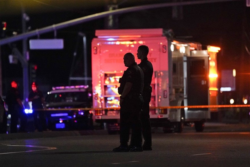 Ảnh ấn tượng tuần (29/3-4/4): Tình hình Myanmar, chiến sự Syria, nước mắt Covid-19 và lời cam kết của Tổng thống Mỹ