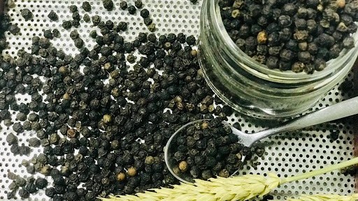 Giá tiêu hôm nay 7/1, thị trường ảm đạm, lý do cây trồng bị nhiễm bệnh, hàng xuất khẩu không đạt chất lượng