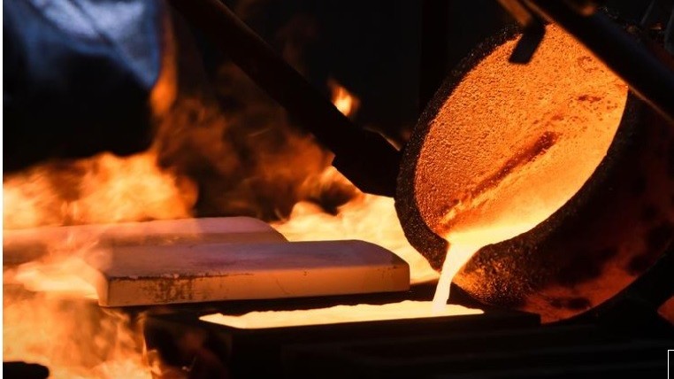 Giá vàng hôm nay 26/4, Giá vàng lao dốc thảm, vàng gặp ‘khắc tinh’, sợ hãi trước hành động ‘kếch xù’ của Fed, SJC có đứng ngoài cơn lốc?