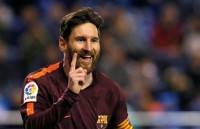 cuoc dua chiec giay vang chau au messi dan dau ronaldo hut hoi