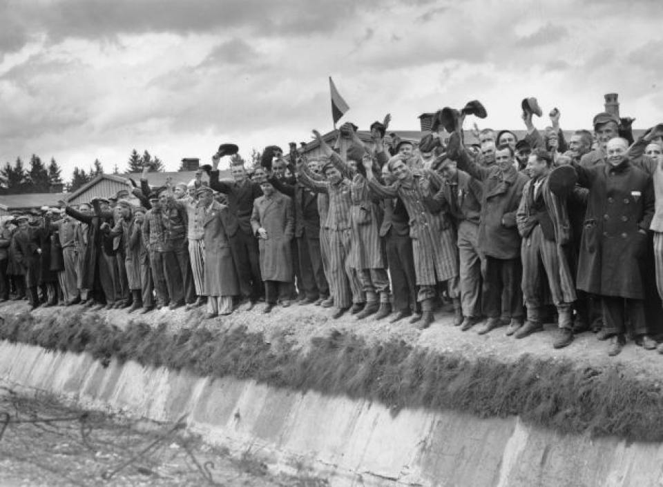tung bung hinh anh ngay chien thang o chau au nam 1945