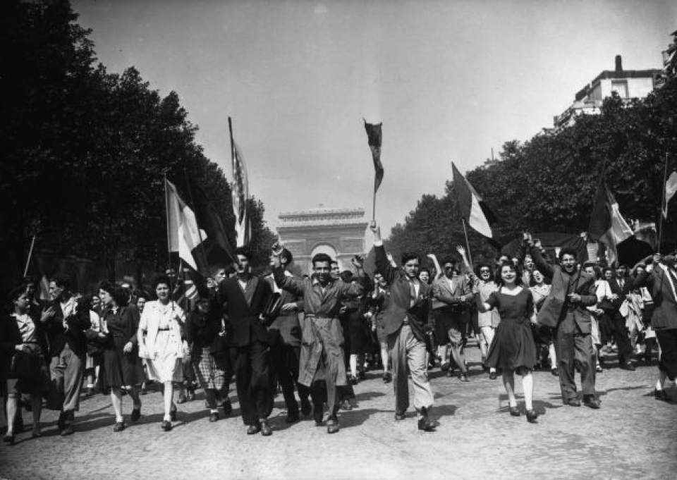 tung bung hinh anh ngay chien thang o chau au nam 1945