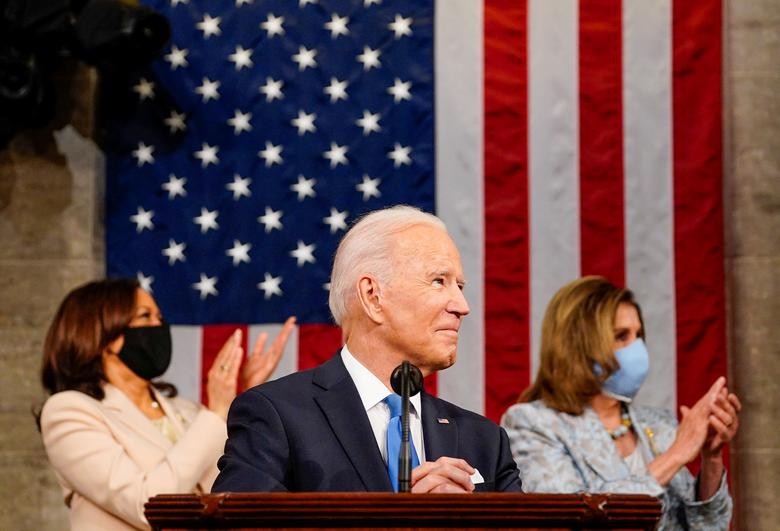 Ảnh ấn tượng tuần (26/4-2/5): Covid-19 'đốt nóng' Ấn Độ, ông Biden ‘gây bão’ mạng xã hội và vụ Navalny tiếp tục dậy sóng ở Nga