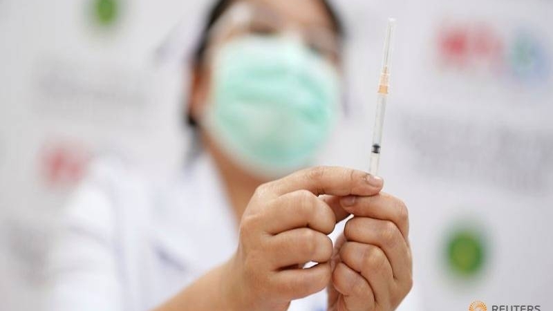 Covid-19: Tụt hậu trong cuộc đua vaccine, tâm lý ‘pháo đài’ và nỗi lo về ‘vết sẹo kinh tế’ ở châu Á