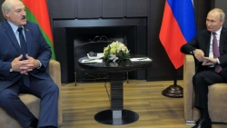 Ảnh ấn tượng tuần 24-30/5: Màn trời chiếu đất ở Dải Gaza, nụ cười của ông Putin với Tổng thống Belarus và diễn biến mới ở Myanmar