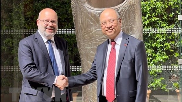 Đại sứ Đinh Toàn Thắng thăm, làm việc, gặp gỡ cộng đồng người Việt tại thành phố Nice, Pháp