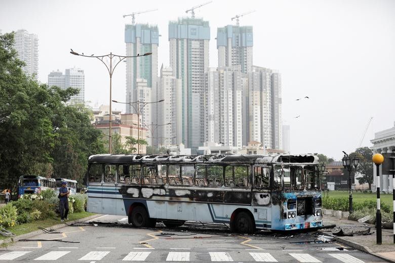 Ảnh ấn tượng tuần (9-15/5): Tổng thống Putin nói về mối đe dọa với Nga, nổ tại nhà máy thép ở Ukraine và NATO tập trận tại Bắc Macedonia