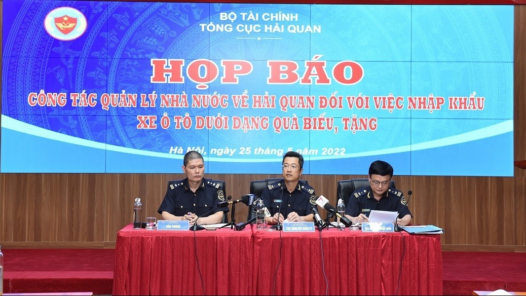 Tổng cục Hải quan: Xử lý nghiêm nếu sai phạm cấp phép nhập khẩu xe dạng quà biếu tặng
