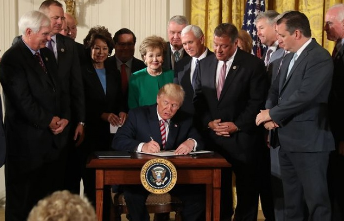 Mỹ đề xuất tư nhân hóa hệ thống kiểm soát không lưu