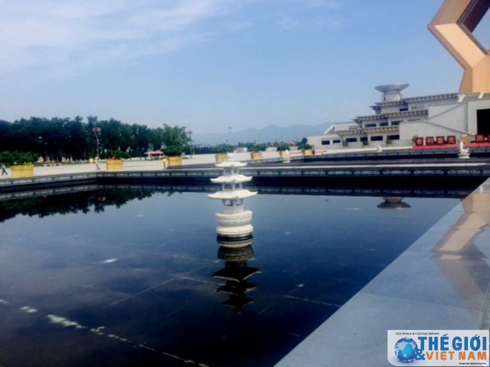 chiem nguong phap mon ngoi chua lon bac nhat trung quoc